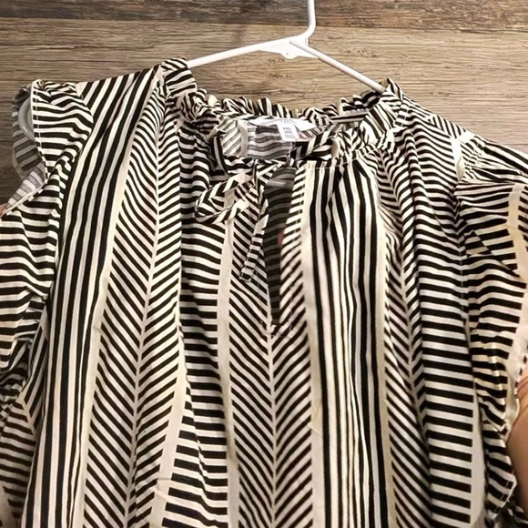 Time and Tru Black and Tan Striped Dress - Picture 9 of 12